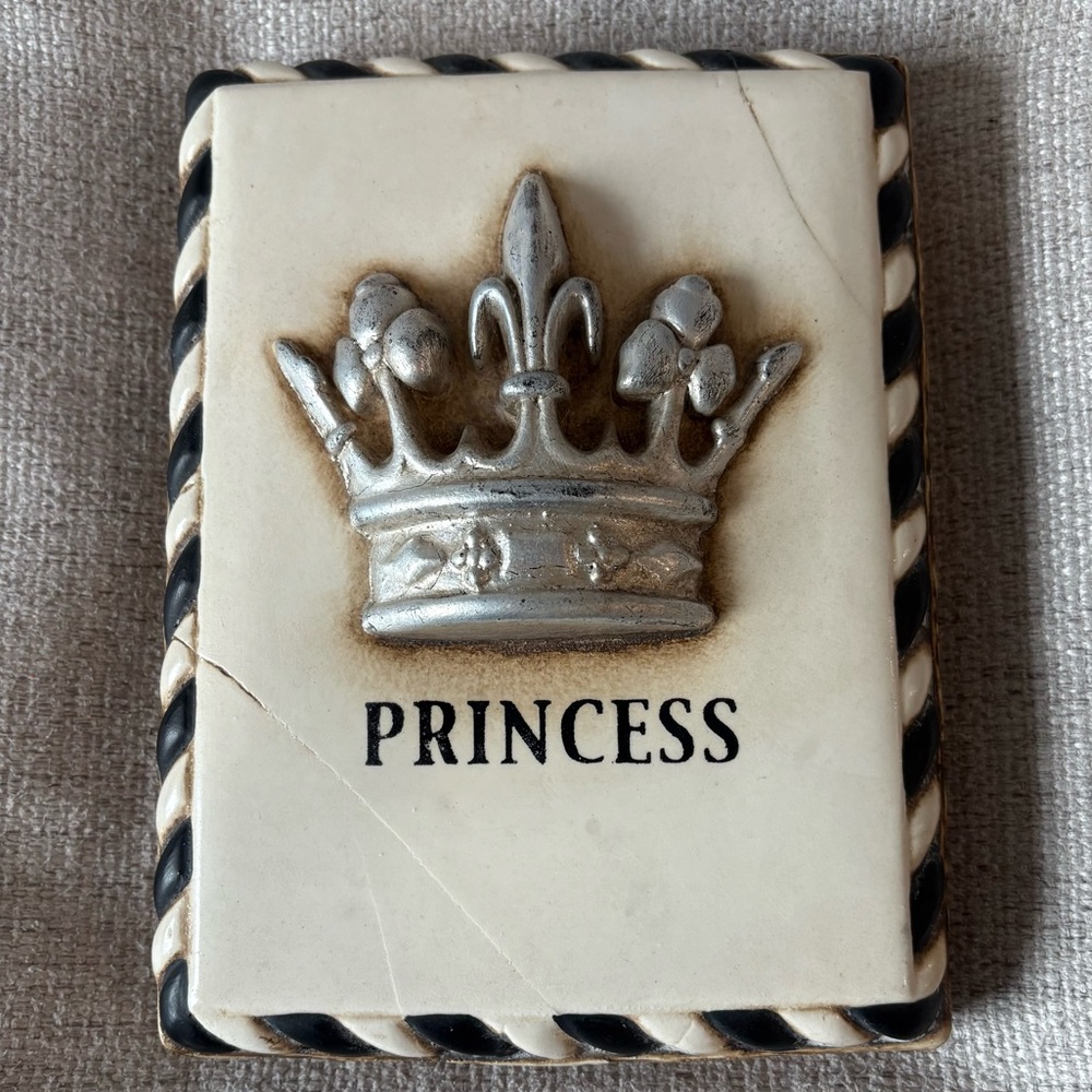 SID DICKENS MEMORY BLOCK TILE: PRINCESS (T59)